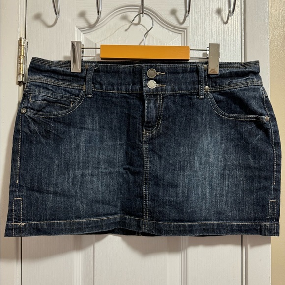 Insider premium denim mini skirt - 13 - Picture 1 of 5